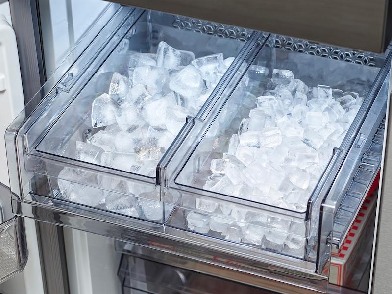 Samsung RF23DB990012 Bespoke Counter Depth 4-Door Flex™ Refrigerator (23 cu. ft.) with AI Family Hub+™ and AI Vision Inside™ in White Glass - Image 9