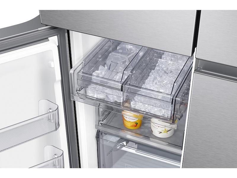 Samsung 29 cu. ft. Smart 4-Door Flex™ Refrigerator with Family Hub™ and Beverage Center in Stainless Steel - Image 7