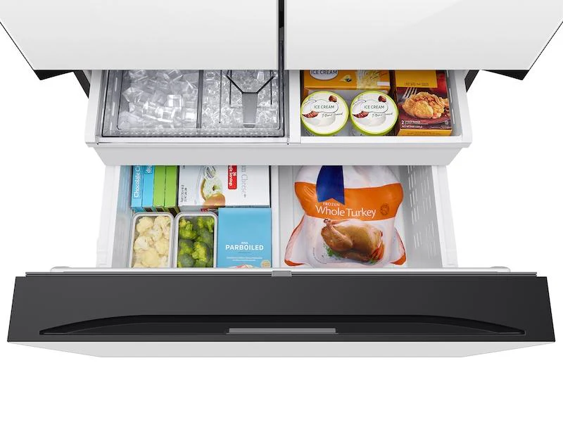 Samsung RF30BB620012AA Bespoke 3-Door French Door Refrigerator (30 cu. ft.) with AutoFill Water Pitcher in White Glass - Image 9