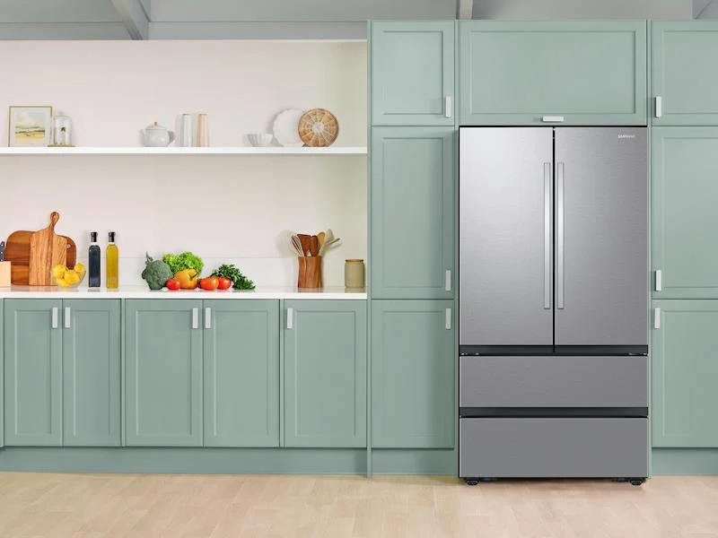 Samsung RF31CG7200SR 31 cu. ft. Mega Capacity 4-Door French Door Refrigerator with Dual Auto Ice Maker in Stainless Steel - Image 3