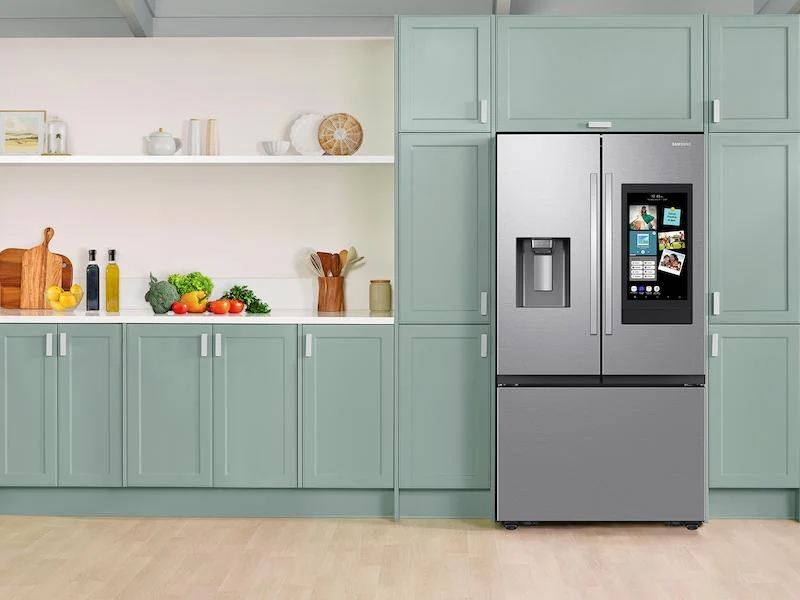 Samsung RF32CG5900SRAA 30 cu. ft. Mega Capacity 3-Door French Door Refrigerator with Family Hub™ in Stainless Steel - Image 4