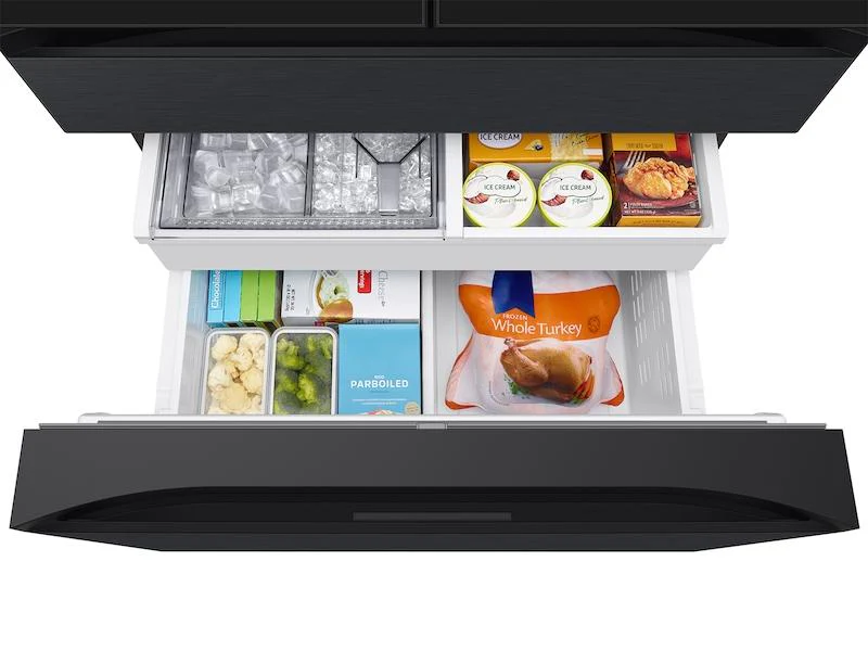 Samsung RF90F29AECE Bespoke 29 cu. ft. 4-Door French Door Refrigerator with AI Family Hub™+ & AI Vision Inside™ in Charcoal Glass and Black/Charcoal - Image 15