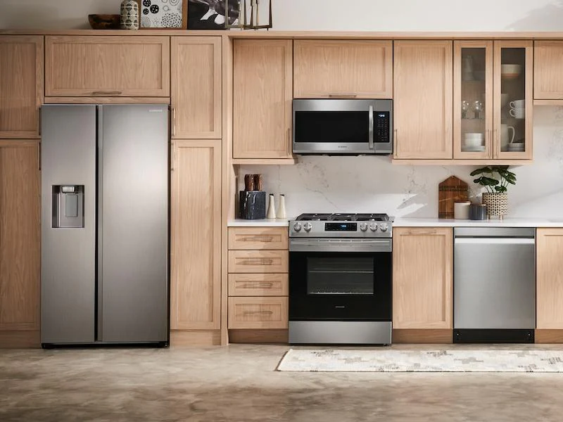 Samsung RS22T5201SR 22 cu. ft. Counter Depth Side-by-Side Refrigerator in Stainless Steel - Image 3