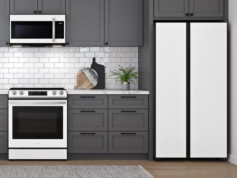 Samsung Bespoke Counter Depth Side-by-Side 23 cu. ft. Refrigerator with Beverage Center™ in White Glass - Image 3