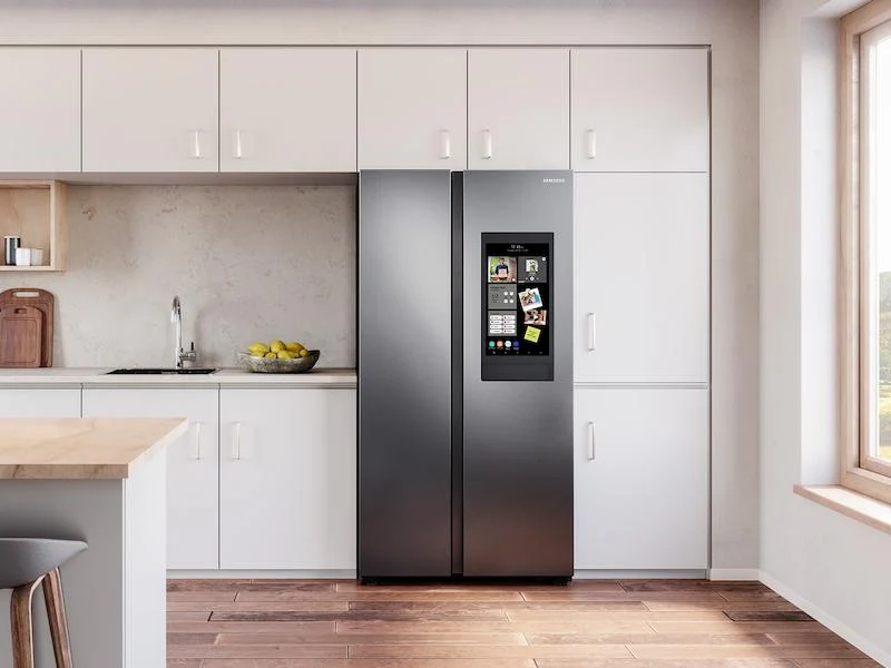 Samsung RS28A5F61SG 27.3 cu. ft. Smart Side-by-Side Refrigerator with Family Hub™ in Black Stainless Steel - Image 3