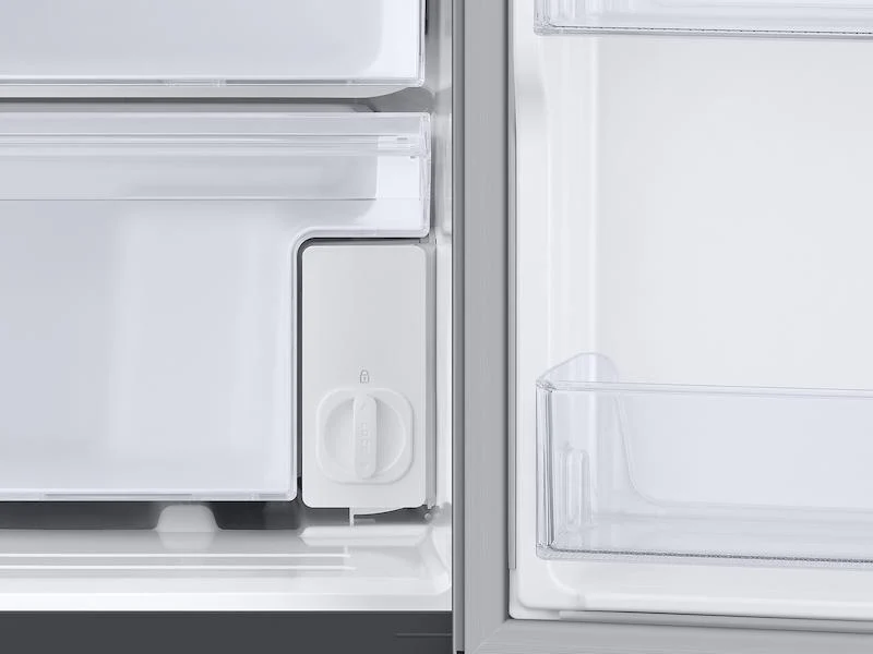 Samsung RS28A5F61SR 27.3 cu. ft. Smart Side-by-Side Refrigerator with Family Hub™ in Stainless Steel - Image 11