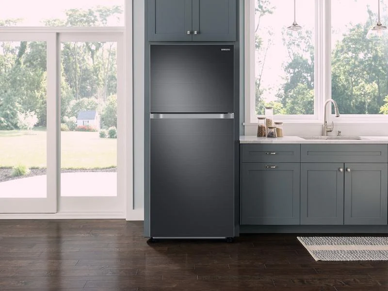 21 cu. ft. Top Freezer Refrigerator with FlexZone™ and Ice Maker in Black Stainless Steel - Image 2