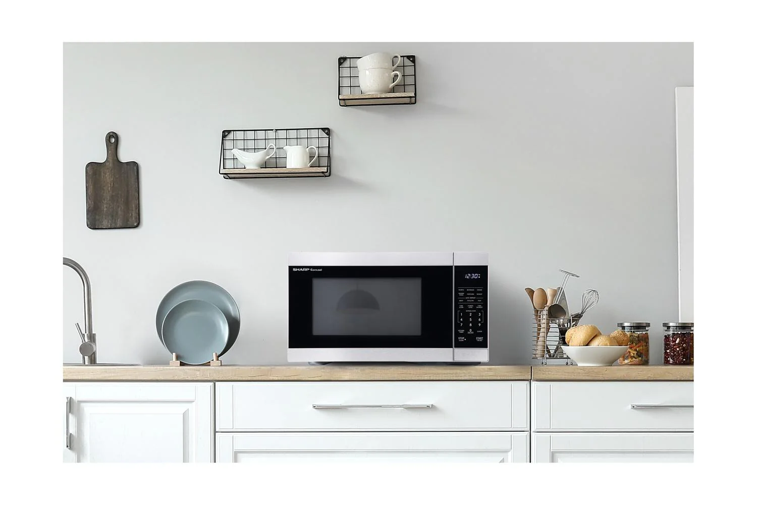 SMC1162KS Sharp 1.1 cu. ft. 1000W Stainless Steel Countertop Microwave Oven - Image 7