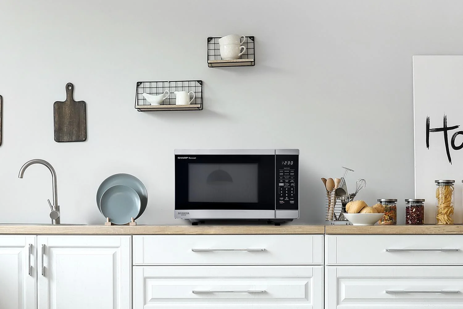 SMC1469KS Sharp 1.4 cu. ft. 1100W Smart Stainless Steel Microwave Oven with Inverter Technology - Image 8