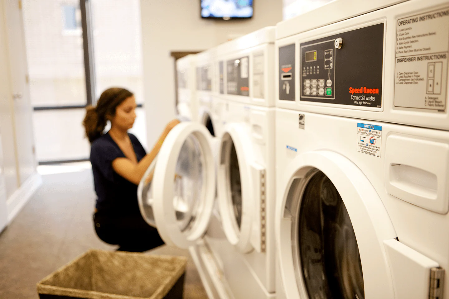 Speed Queen SFNNCASP115TW01 Front load Washer - Coin-Operated - Front Control - Image 5