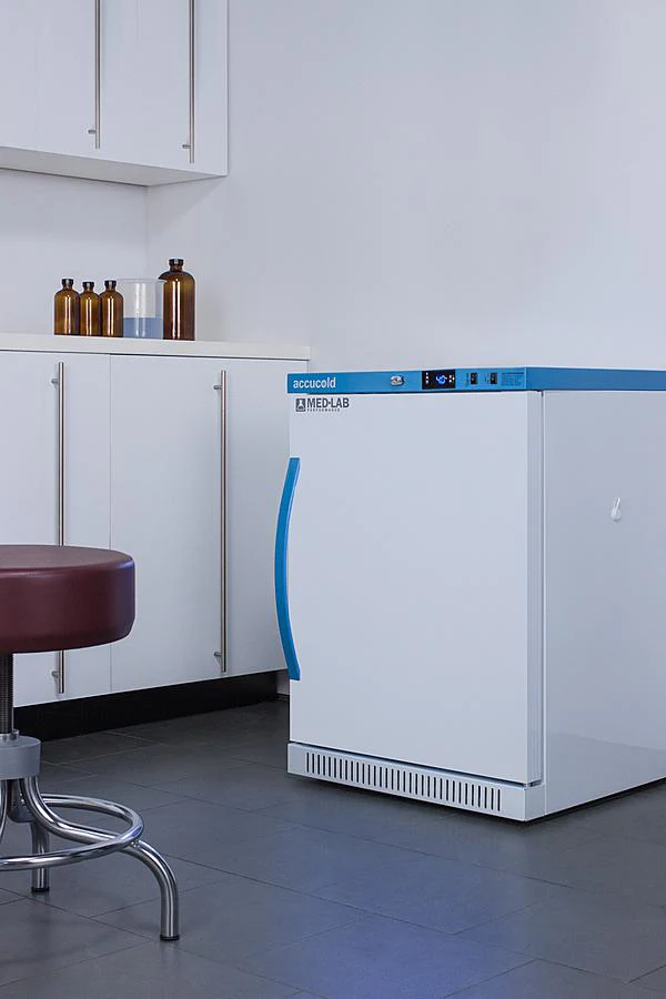 Summit ARS6ML 6 CU.FT. ADA Height Laboratory Refrigerator - Image 2