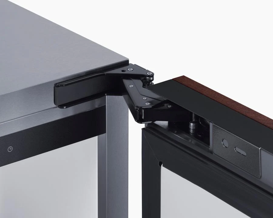 Summit BIM62ADAPNR 68 Lb. Clear Icemaker, ADA Compliant (panel Not Included) - Image 4