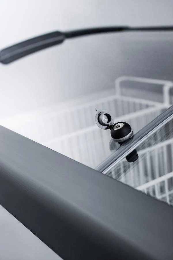 Summit FOCUS171 17 CU.FT. Chest Freezer - Image 7