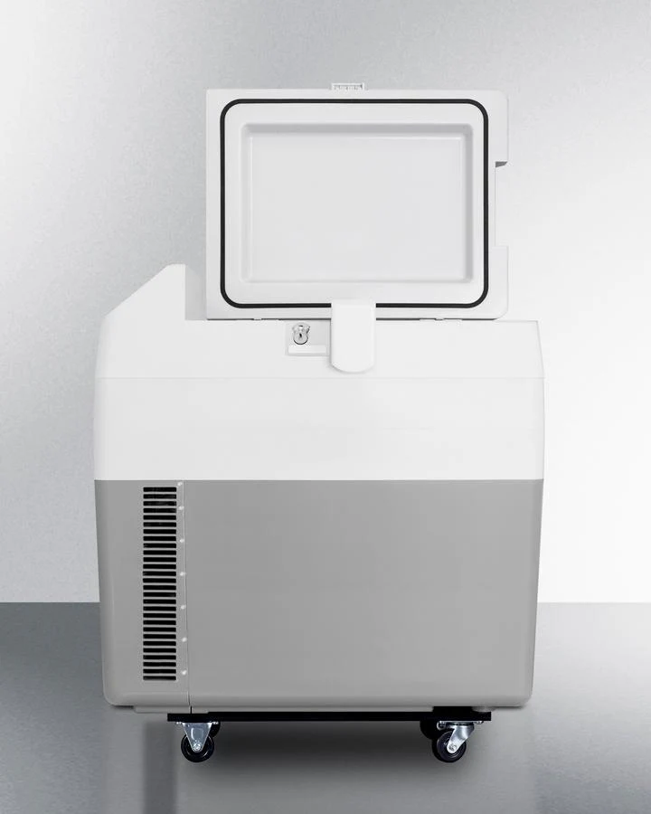 Summit SPRF36M2 Portable Refrigerator/freezer With Lock - Image 3