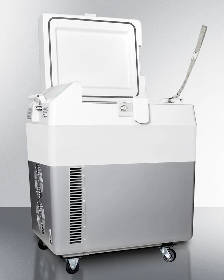 Summit SPRF36M2 Portable Refrigerator/freezer With Lock - Image 5