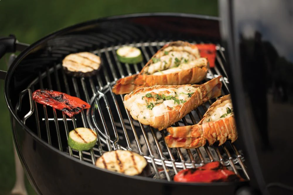 Weber 14501001 Master-Touch Charcoal Grill - 22" Black - Image 3