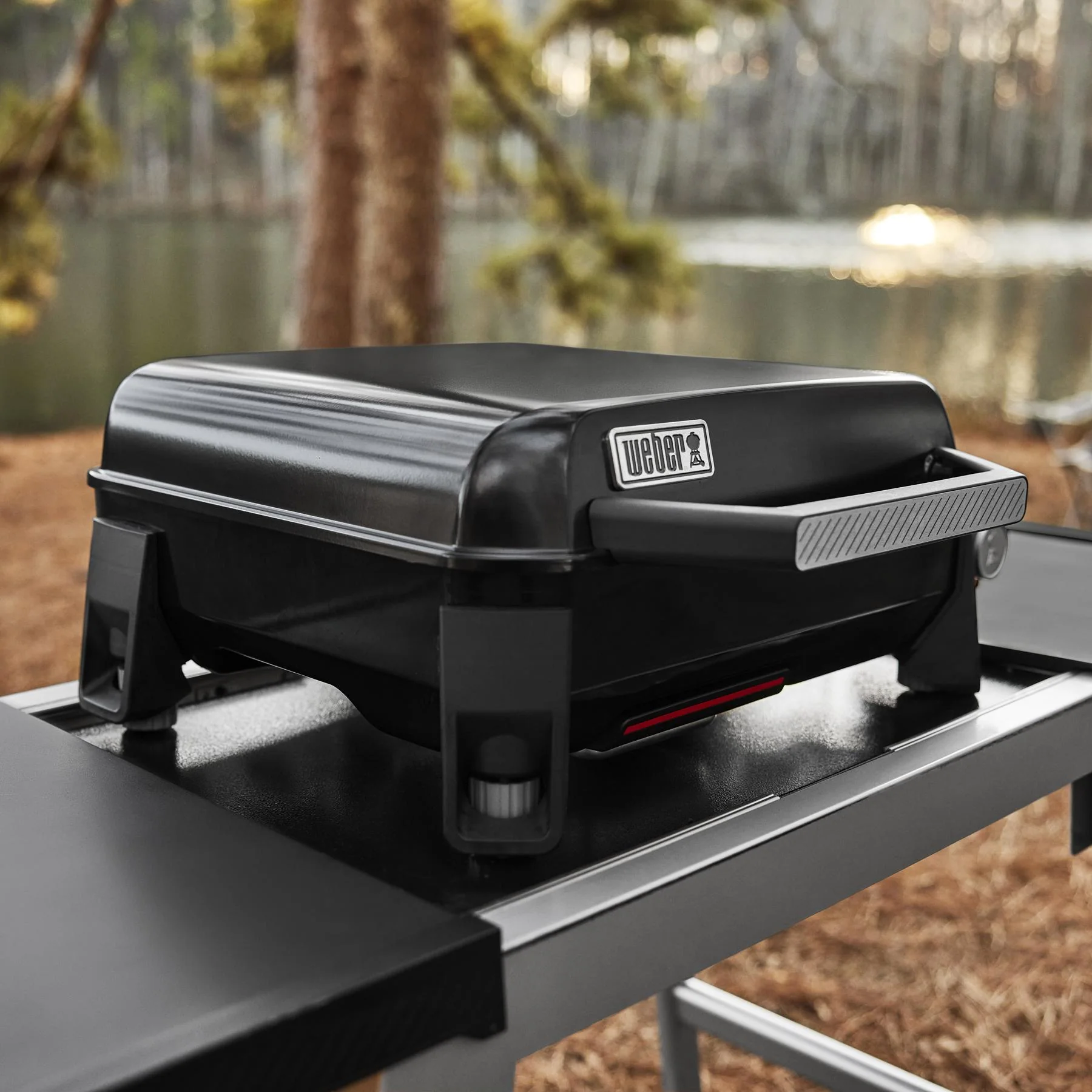 1500012 Weber Traveler® 17 Tabletop Griddle - Black - Image 7