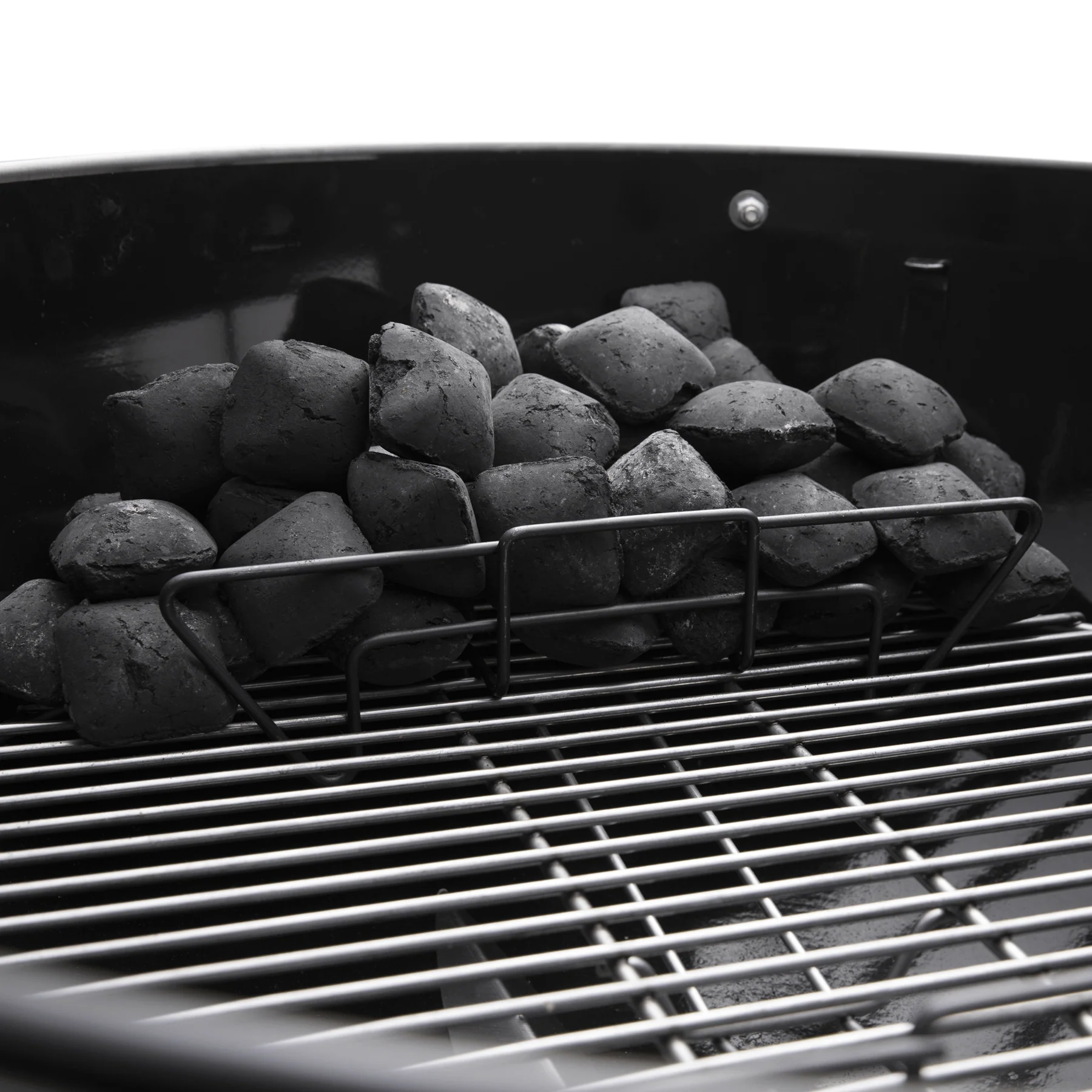 Weber 1500064 Master-Touch Charcoal Grill 26 - Black - Image 11