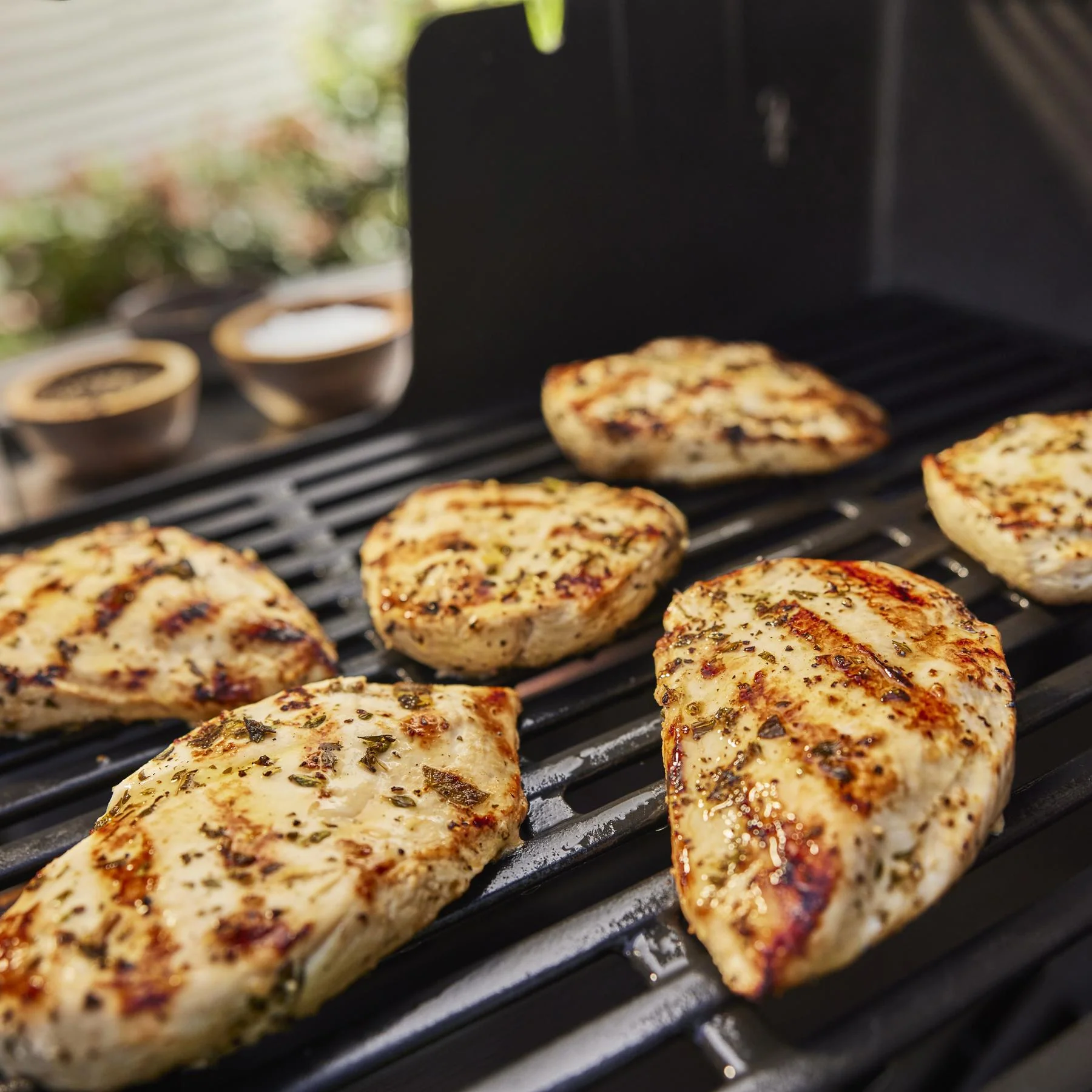 Weber 1500367 Genesis E-415 Gas Grill (Liquid Propane) - Black - Image 6