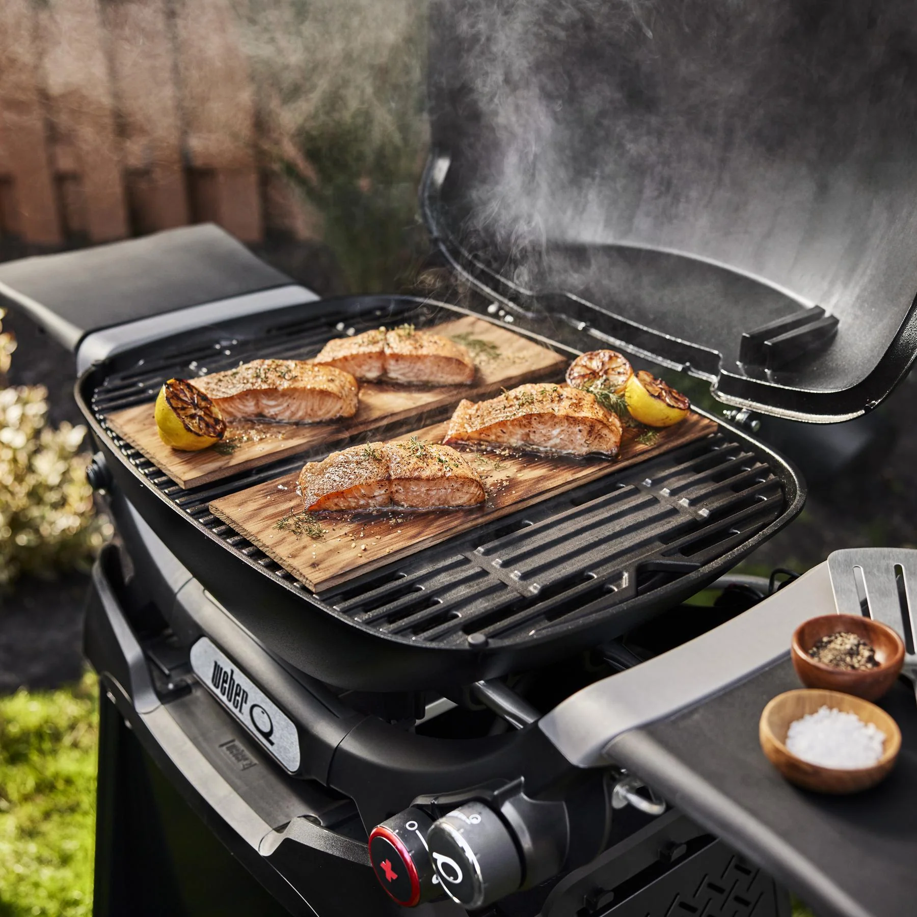Weber 1500393 Q 2800N+ Gas Grill with Stand (Liquid Propane) - Charcoal Grey - Image 2