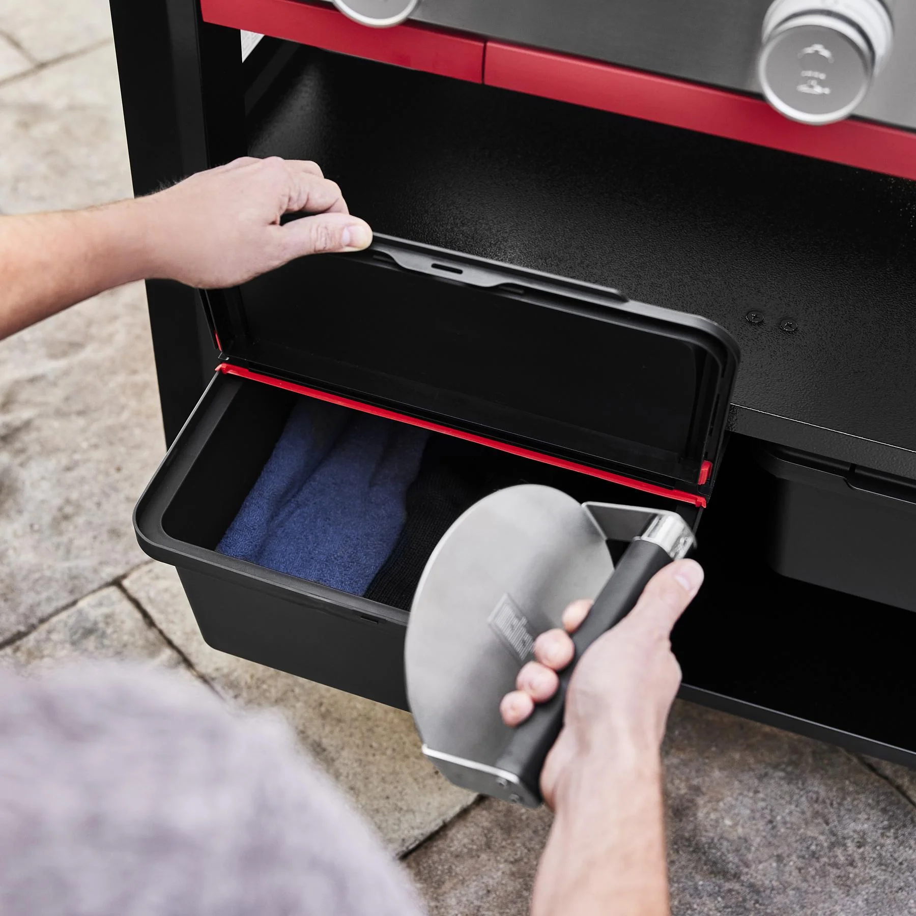 3400107 Weber Works™ XL Outdoor Storage Bin - Image 8