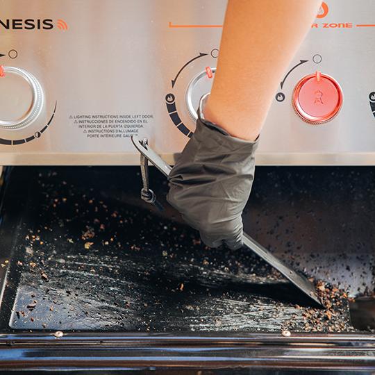 GENESIS E-325s with WEBER CRAFTED Griddle - LP - Image 6