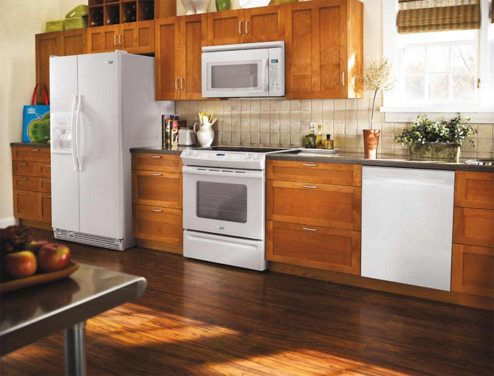 Whirlpool ED2KVEXVB 22 cu. ft. Side-by-Side Refrigerator with Full-Width Adjustable Slide-Out SpillGuard Glass Shelves - Image 4