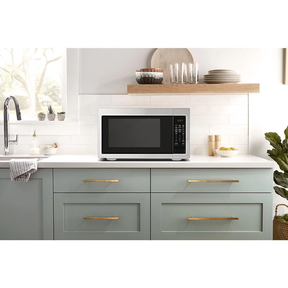 WHIRLPOOL 2.2 cu. ft. Countertop Microwave with Greater Capacity - Image 4