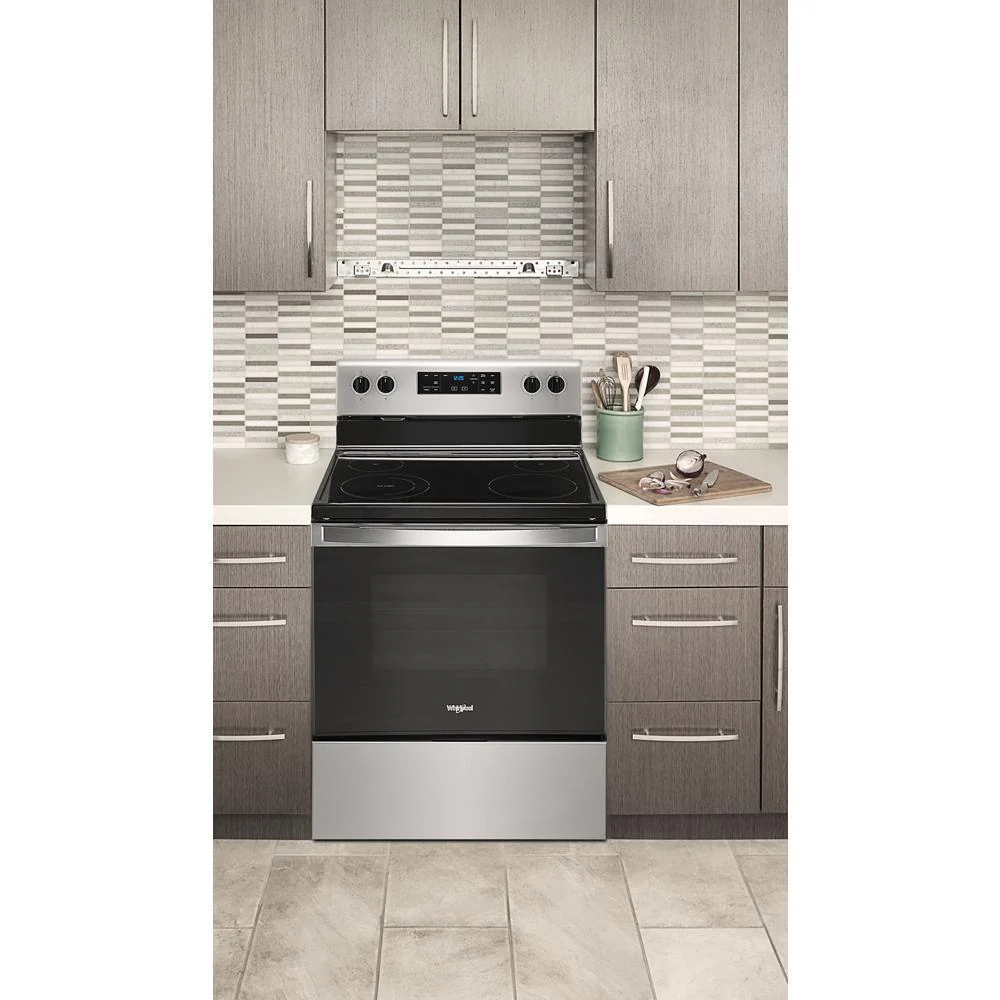 5.3 cu. ft. Electric Range with Frozen Bake™ Technology - Image 10