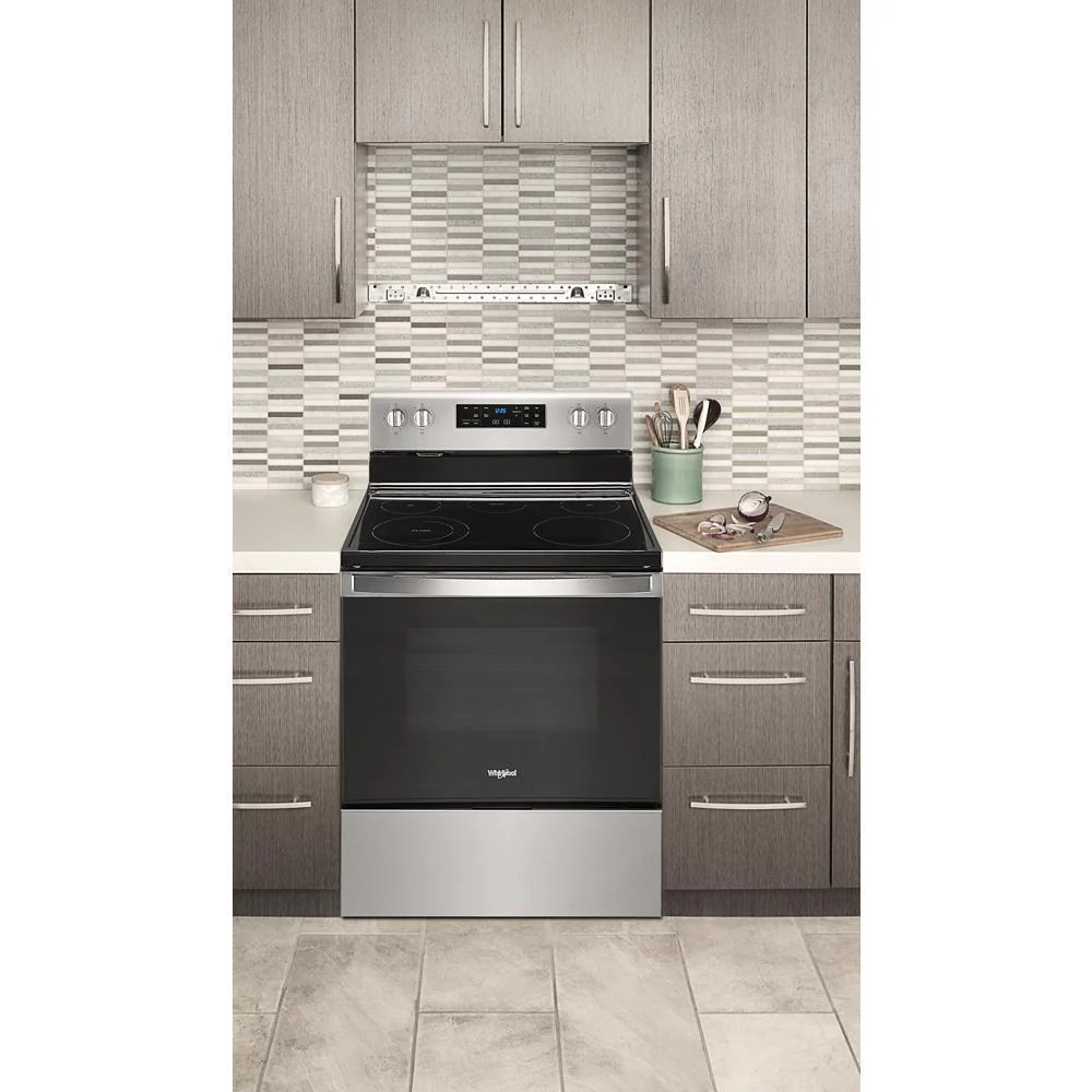Whirlpool 5.3 cu. ft. Whirlpool® electric range with Frozen Bake™ technology - Image 8