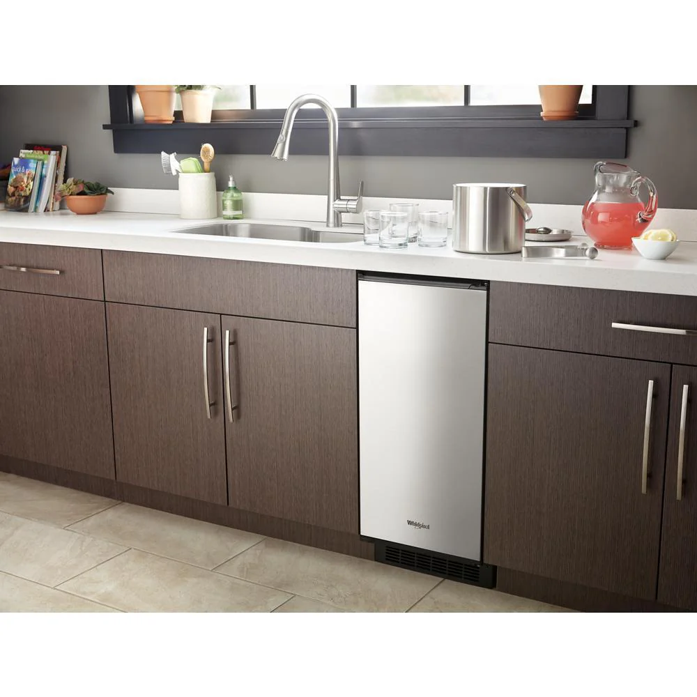 Whirlpool WUI95X15HZ 15-inch Icemaker with Clear Ice Technology - Image 5