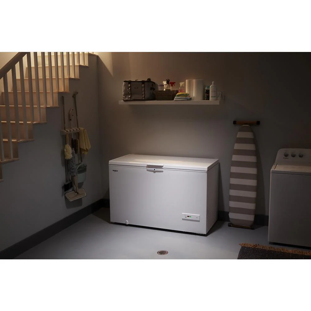 Whirlpool WZC5216LW 16 Cu. Ft. Convertible Chest Freezer with 3 Storage Levels - Image 17