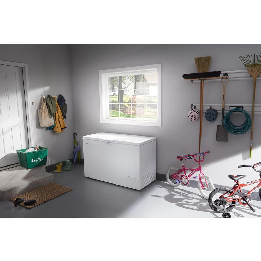 Whirlpool WZC5216LW 16 Cu. Ft. Convertible Chest Freezer with 3 Storage Levels - Image 18