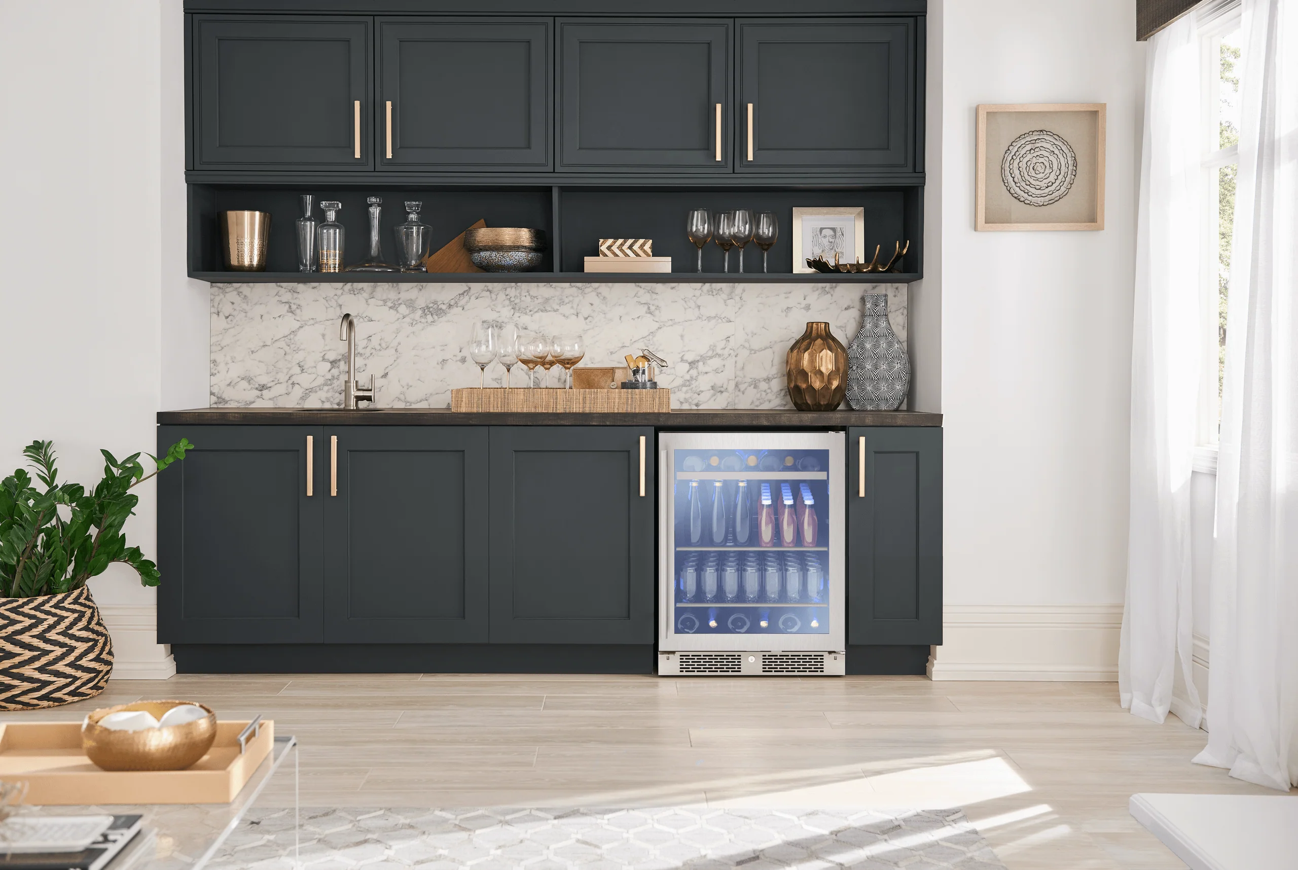 Zephyr PRB24C01AGADA Presrv ADA Beverage Cooler, 24in Compact, SS+Glass, Reversible Door + Lock, 1 Zone - Image 4